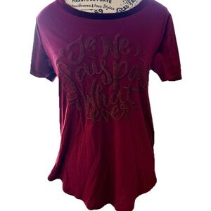 Hollister Maroon Graphic Short Sleeve Tee - Size M
